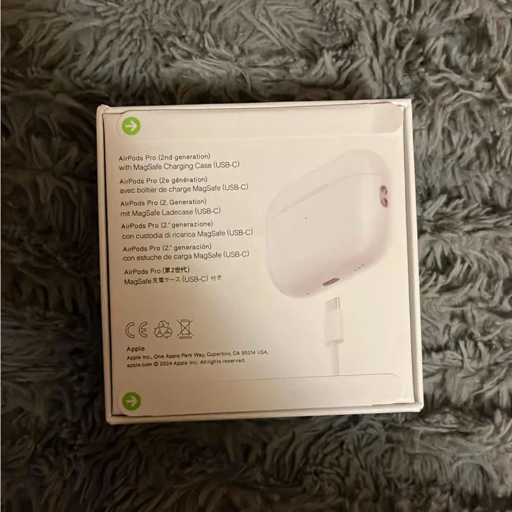 Apple AirPods Pro with MagSafe Case - White